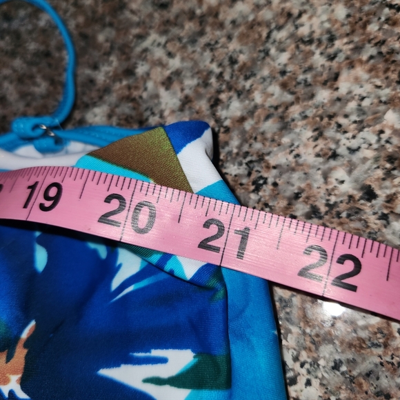 Tropical Floral 2 pc Swimsuit - Picture 7 of 8